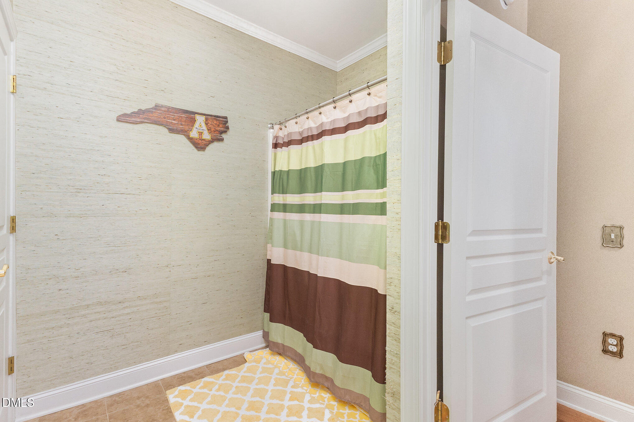7520 Lead Mine Road, Unit 202 Raleigh, NC 27615 - Photo 23 of 29 032_kv0a9637-edit_927