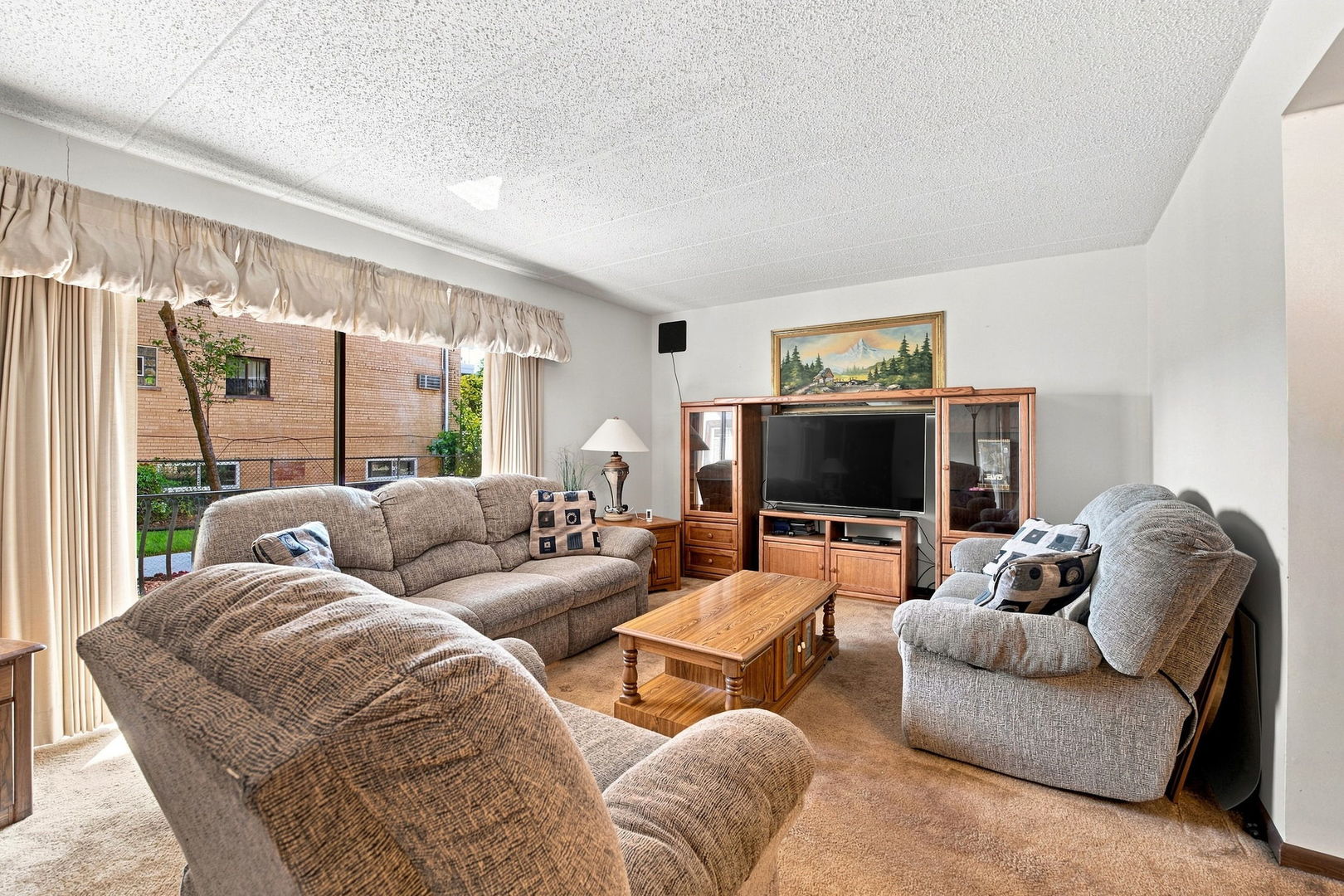 5746 106th Street, Unit 1D Chicago Ridge, IL 60415 - Photo 6 of 29 Gallery Image 6