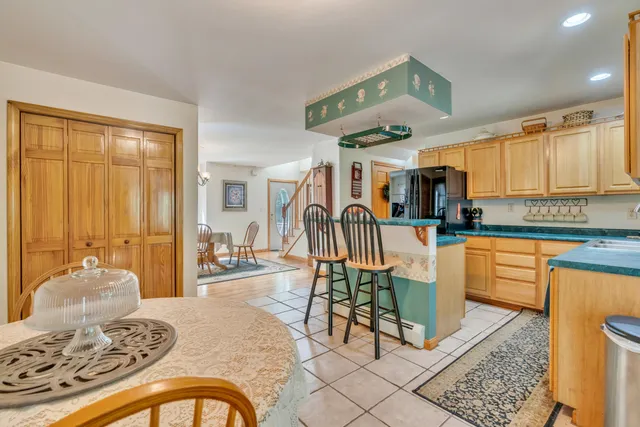 $550,000 | 80 Spiller Hill Road, Raymond, ME 04071