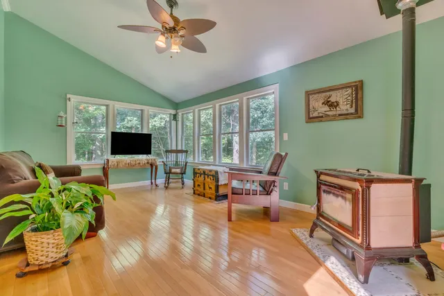 $550,000 | 80 Spiller Hill Road, Raymond, ME 04071