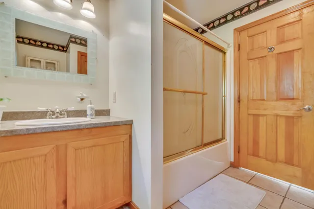 $550,000 | 80 Spiller Hill Road, Raymond, ME 04071