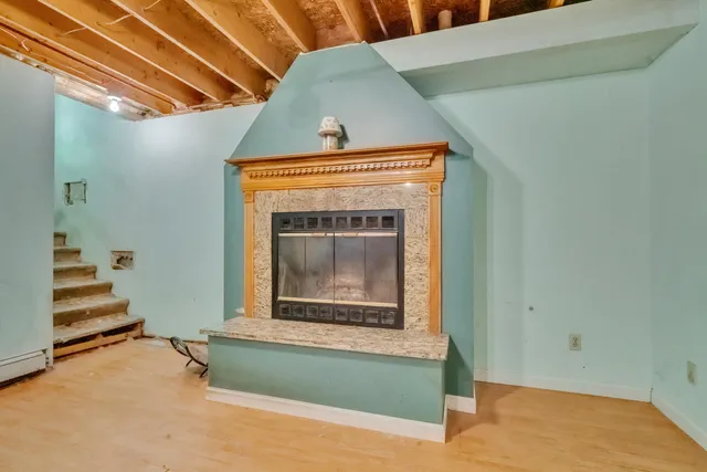 $550,000 | 80 Spiller Hill Road, Raymond, ME 04071