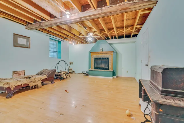 $550,000 | 80 Spiller Hill Road, Raymond, ME 04071