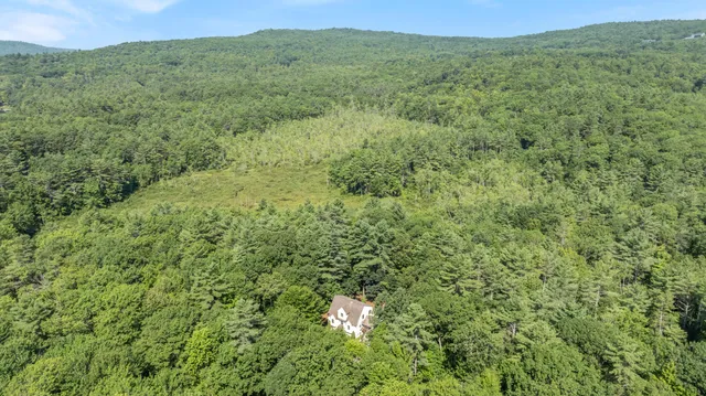 $550,000 | 80 Spiller Hill Road, Raymond, ME 04071