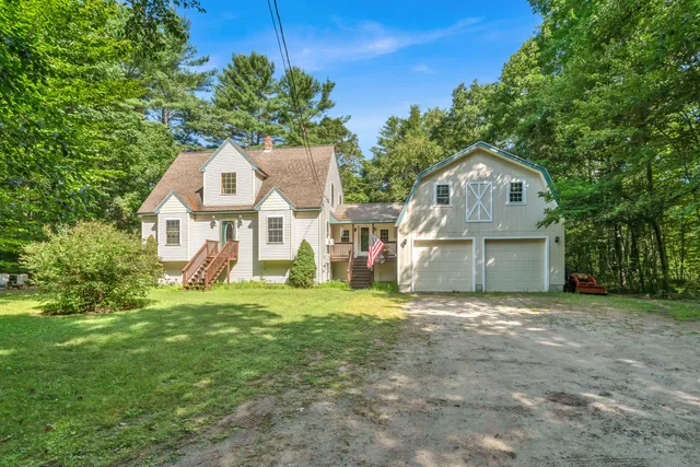 $550,000 | 80 Spiller Hill Road, Raymond, ME 04071