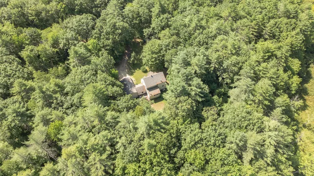 $550,000 | 80 Spiller Hill Road, Raymond, ME 04071