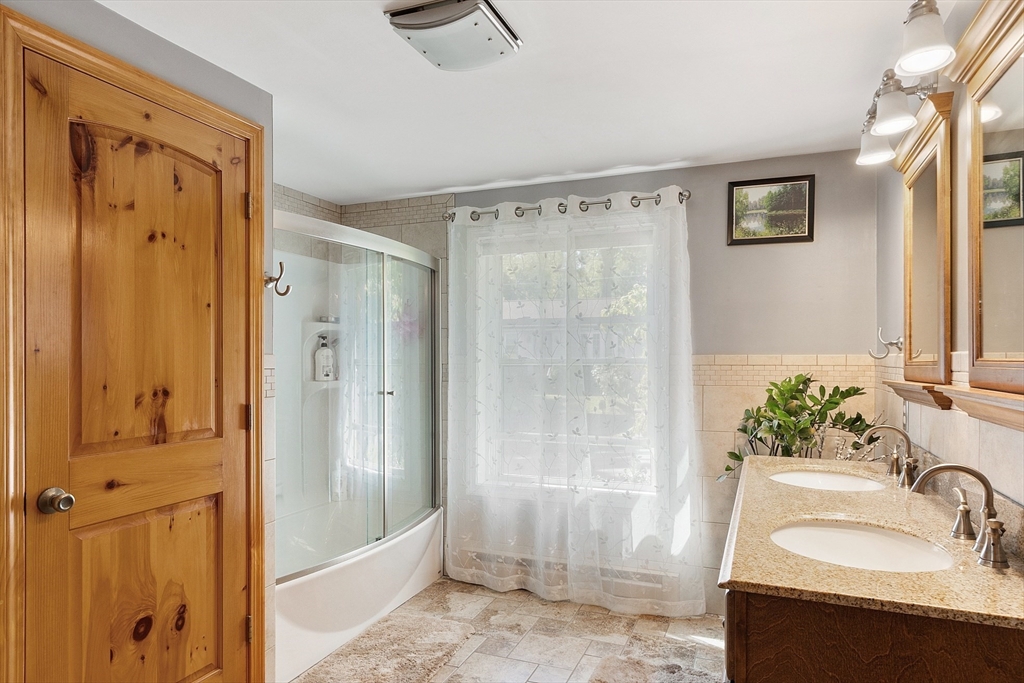8 Pershing Street Worcester, MA 01606 - Photo 13 of 25