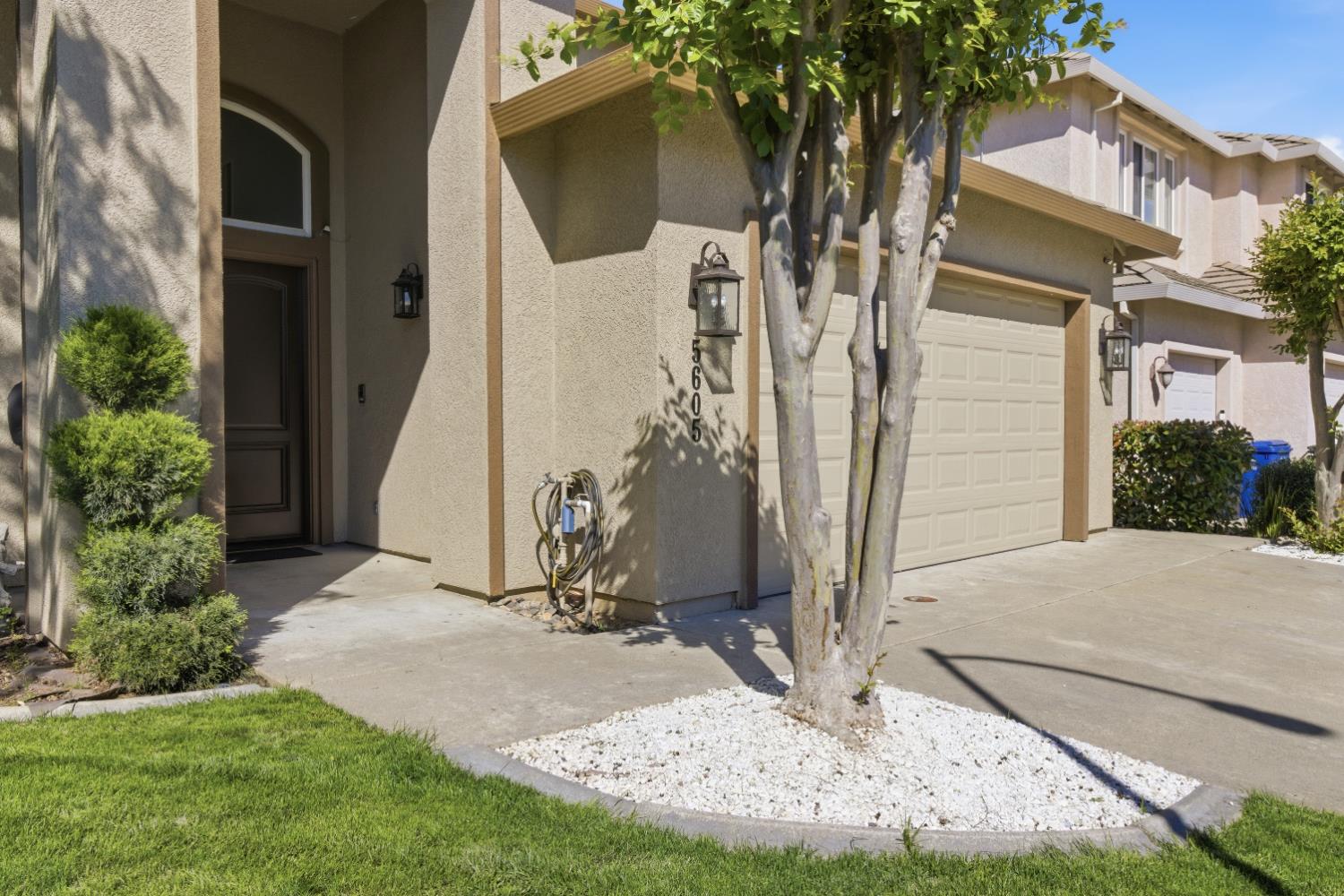 5605 Ritz Way Fair Oaks, CA 95628 - Photo 4 of 44