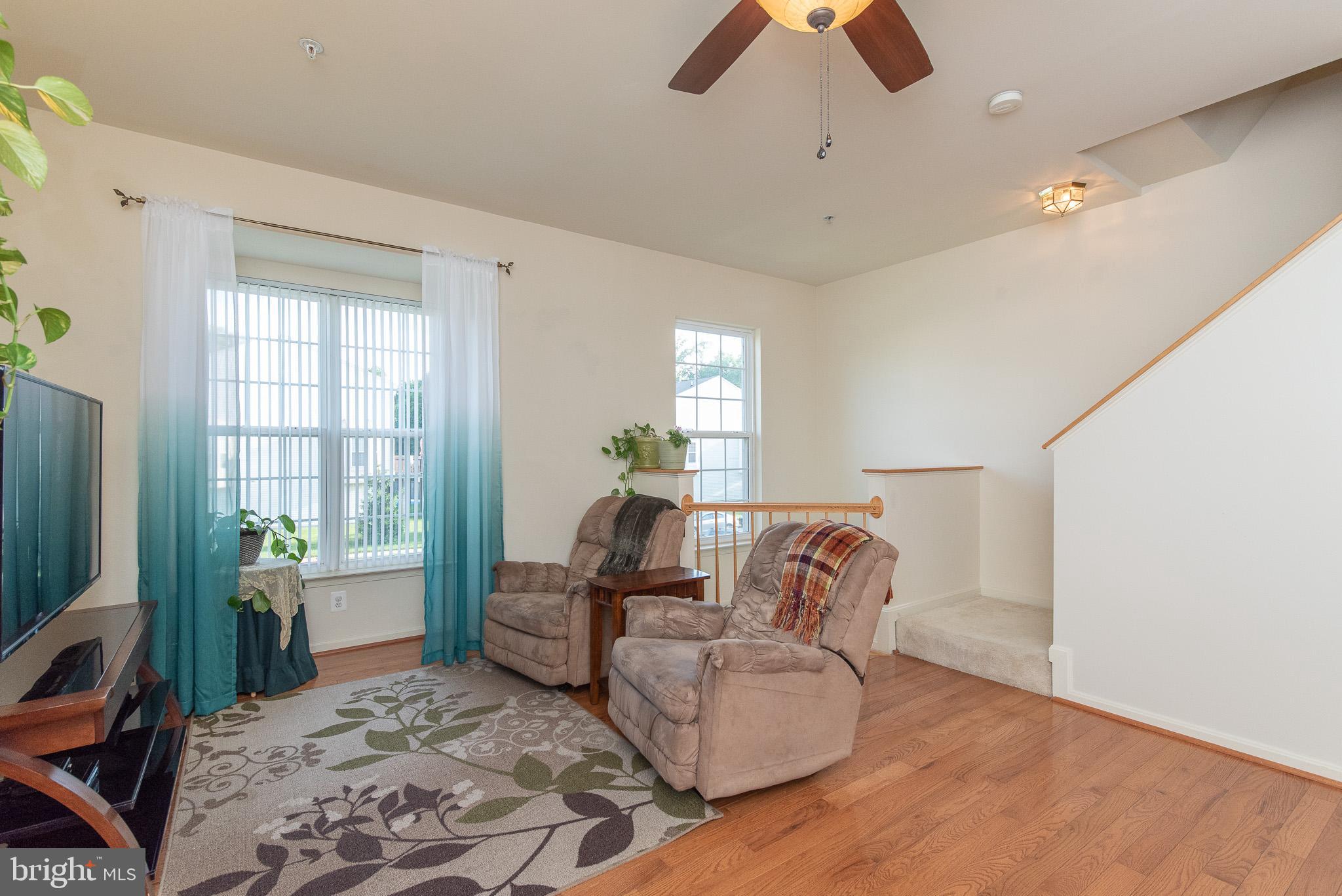 4014 Tidewood Road Baltimore, MD 21220 - Photo 22 of 42 Living Room/Dining Room