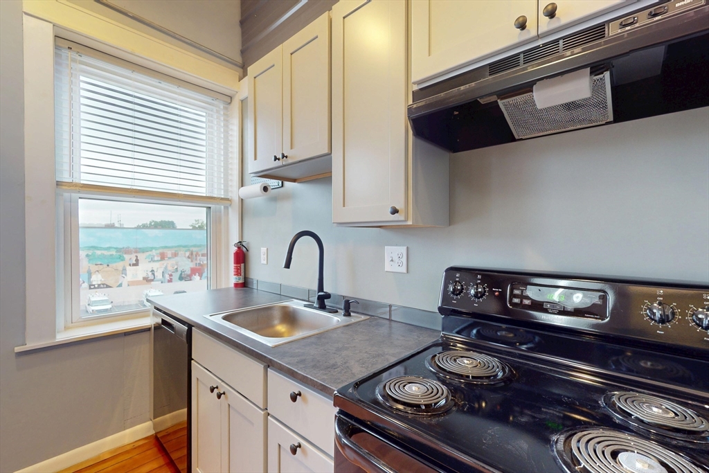 245 Main Street, Unit 3 Northampton, MA 01060 - Photo 19 of 31