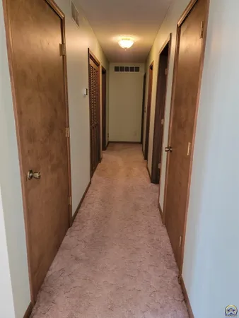 $283,500 | 2520 Willow Lane, Emporia, KS 66801