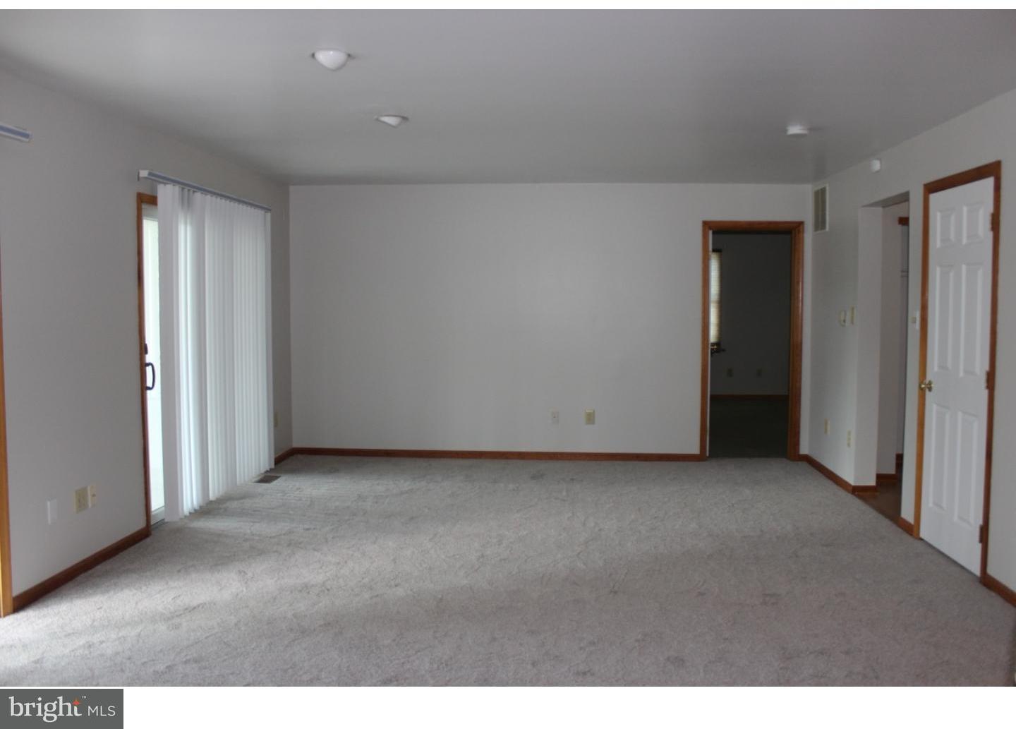 102 Stewart Road Pilesgrove, NJ 08098 - Photo 2 of 25 Living Room