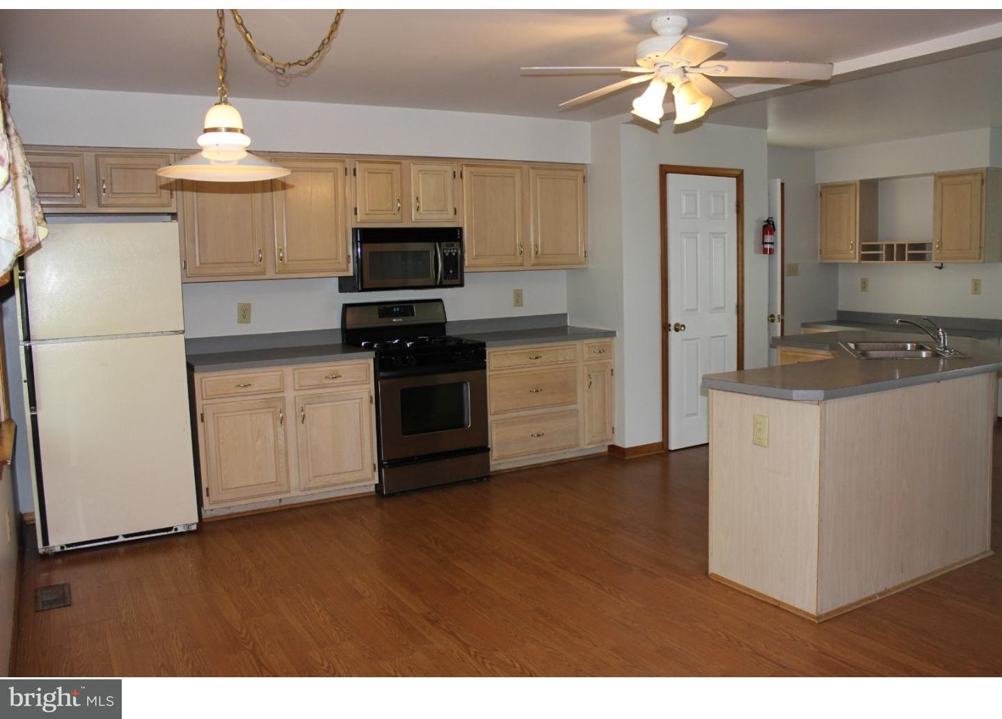102 Stewart Road Pilesgrove, NJ 08098 - Photo 4 of 25 Kitchen