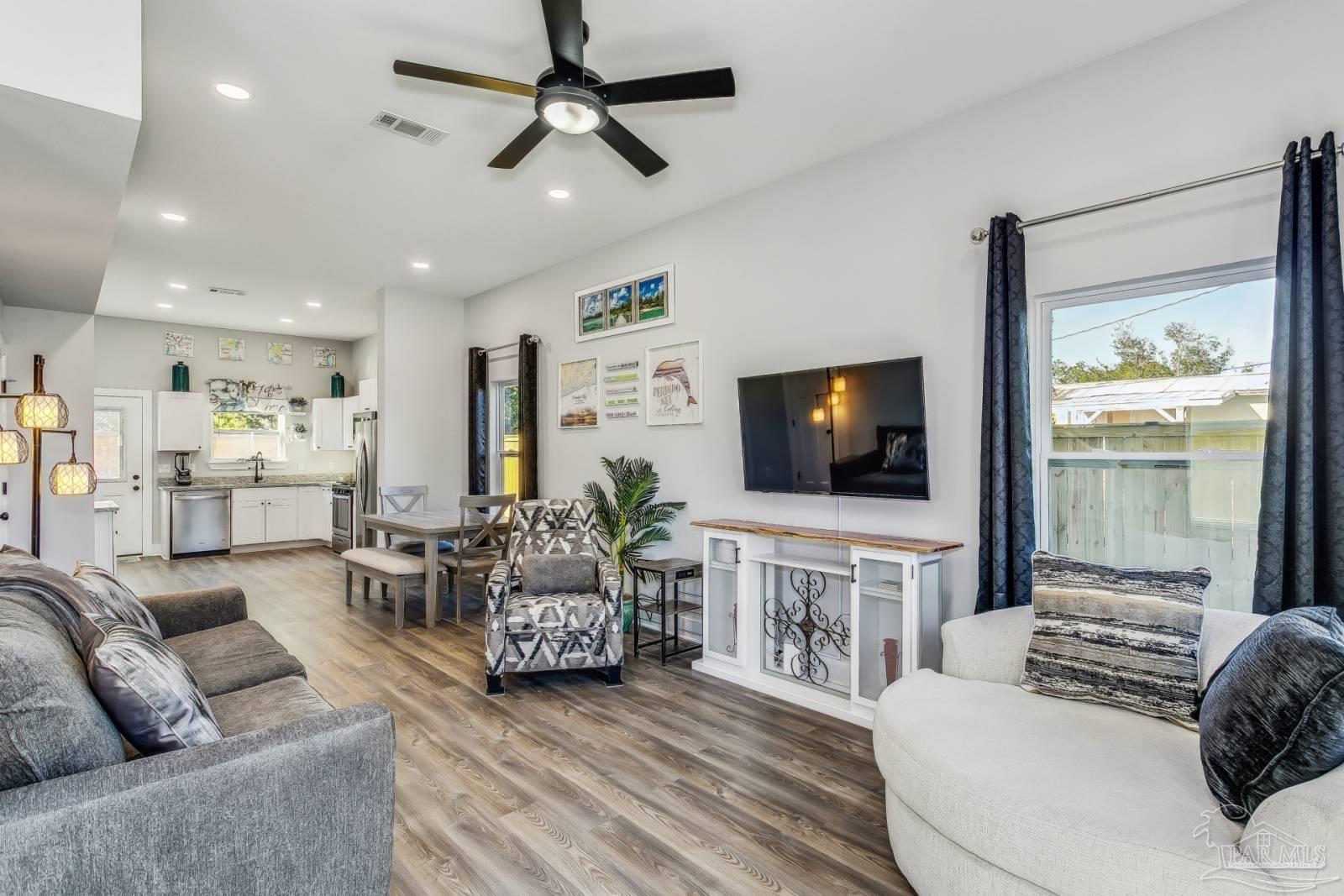 5239 Viking Road Pensacola, FL 32507 - Photo 4 of 36 Gallery Image 4
