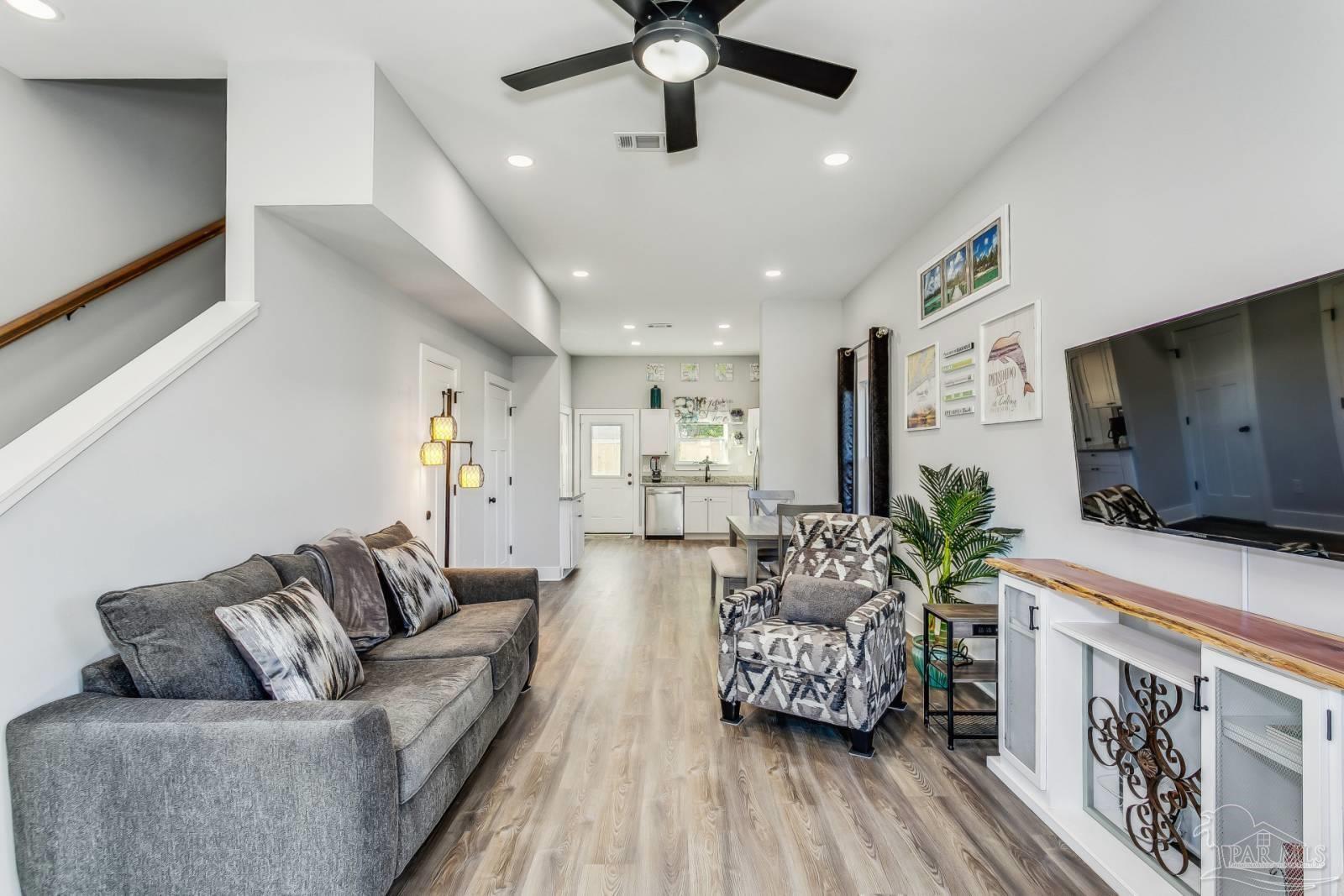 5239 Viking Road Pensacola, FL 32507 - Photo 5 of 36 Gallery Image 5
