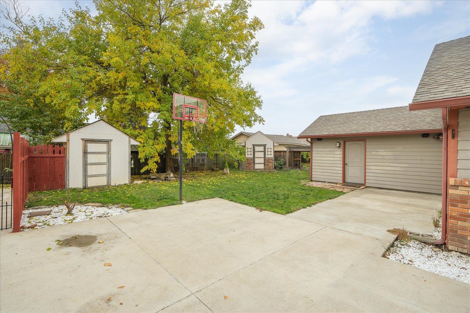 1119 North Bowdish Road Spokane Valley, WA 99206 - Photo 31 of 49 Gallery Image 31