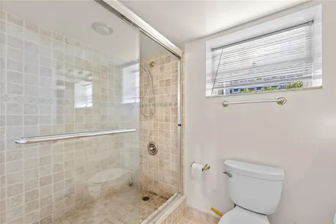 $469,000 | 2212 Northeast 7th Street, Hallandale Beach, FL 33009