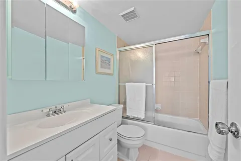 $469,000 | 2212 Northeast 7th Street, Hallandale Beach, FL 33009