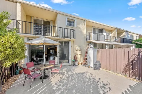 $469,000 | 2212 Northeast 7th Street, Hallandale Beach, FL 33009