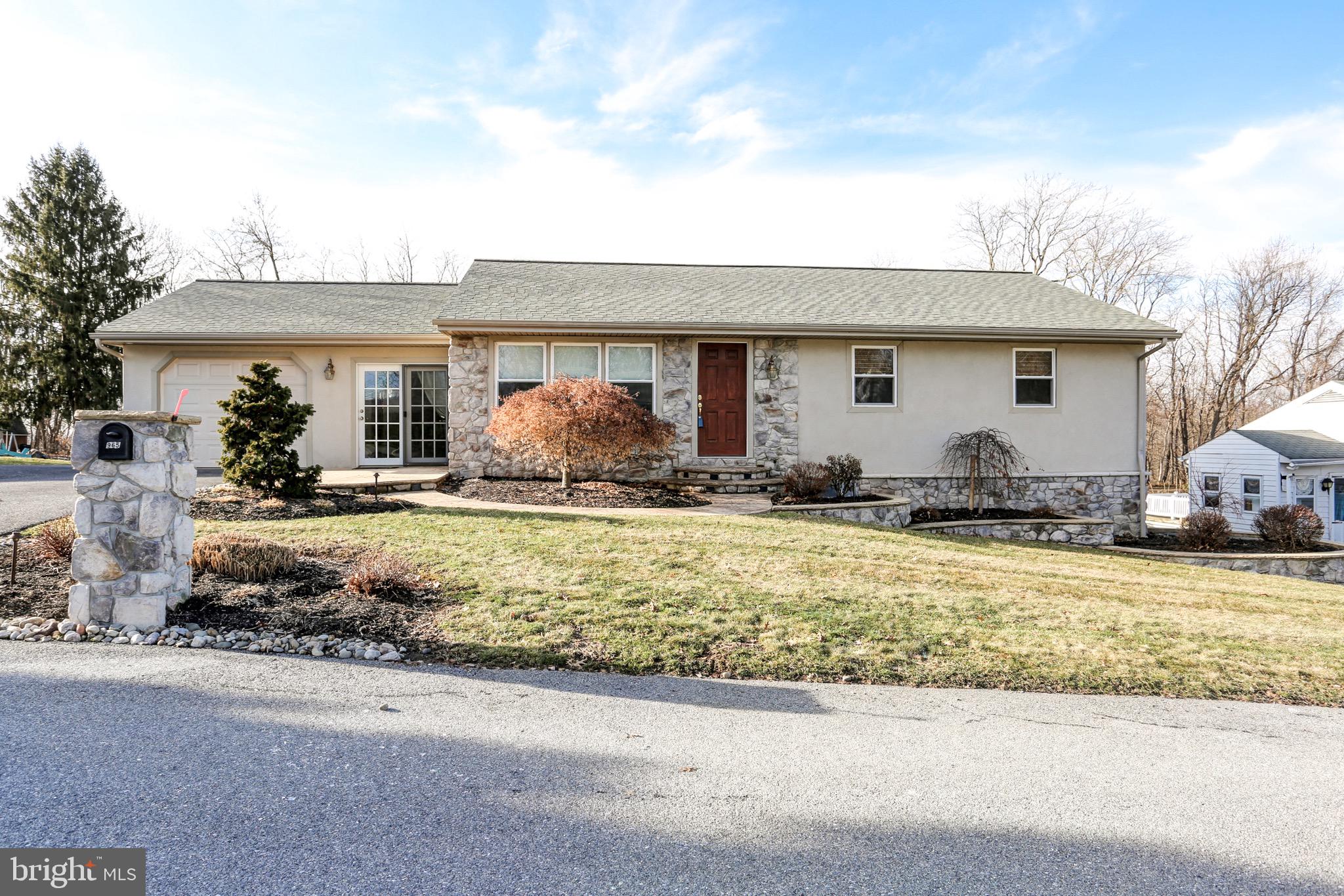 965 Hampden Road Elizabethtown, PA 17022 - Photo 2 of 43