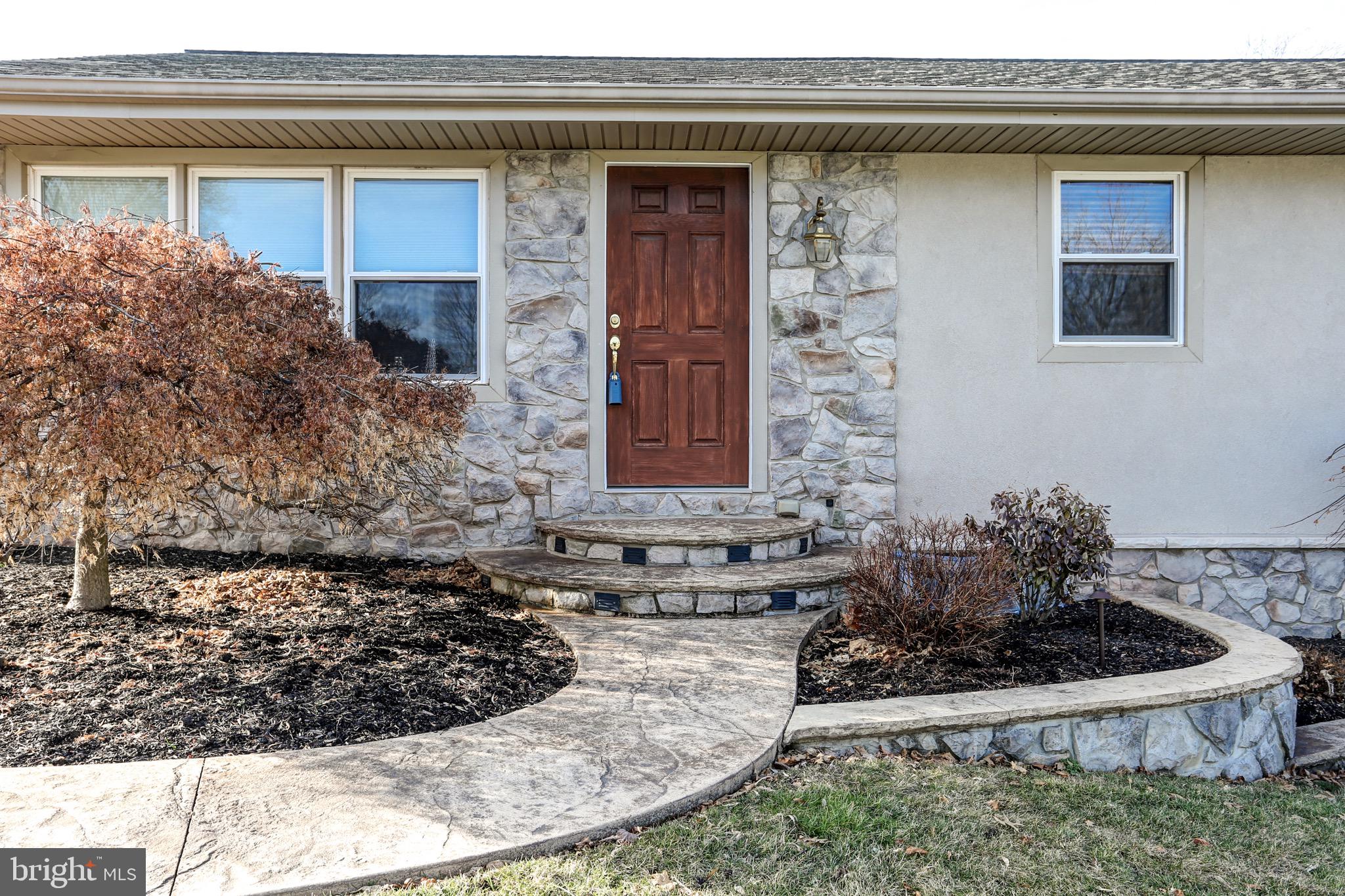 965 Hampden Road Elizabethtown, PA 17022 - Photo 4 of 43