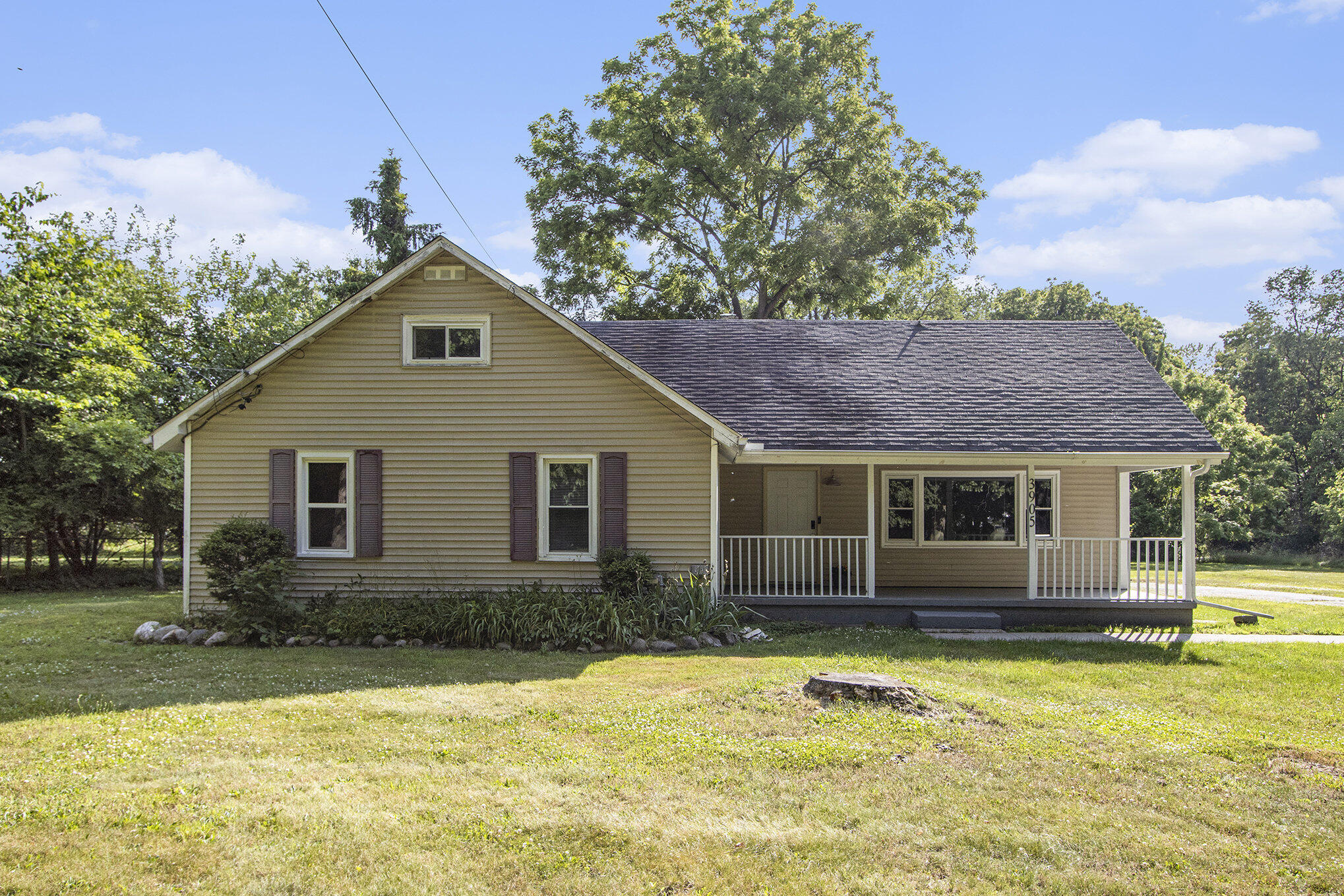 3905 Nazareth Road Kalamazoo, MI 49004 - Photo 2 of 20 3905nazareth_24_312