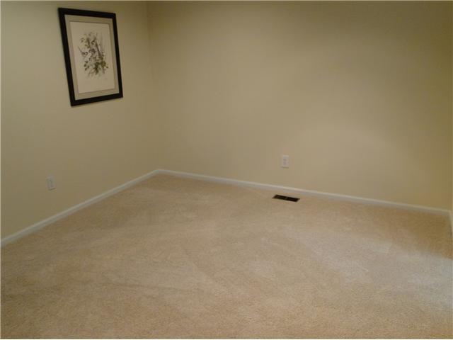 2136 Coach Road North, Unit 13 Columbus, OH 43220 - Photo 4 of 14