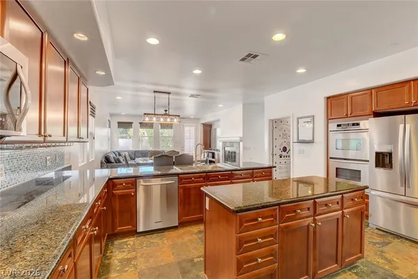 $689,000 | 4125 West Erinbird Avenue, North Las Vegas, NV 89084