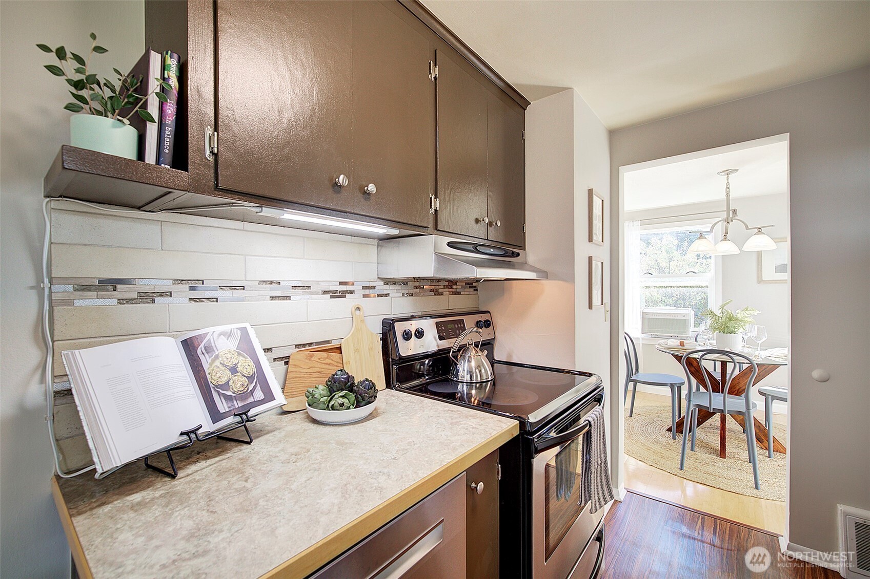7357 28th Avenue Southwest Seattle, WA 98126 - Photo 11 of 36 Gallery Image 11