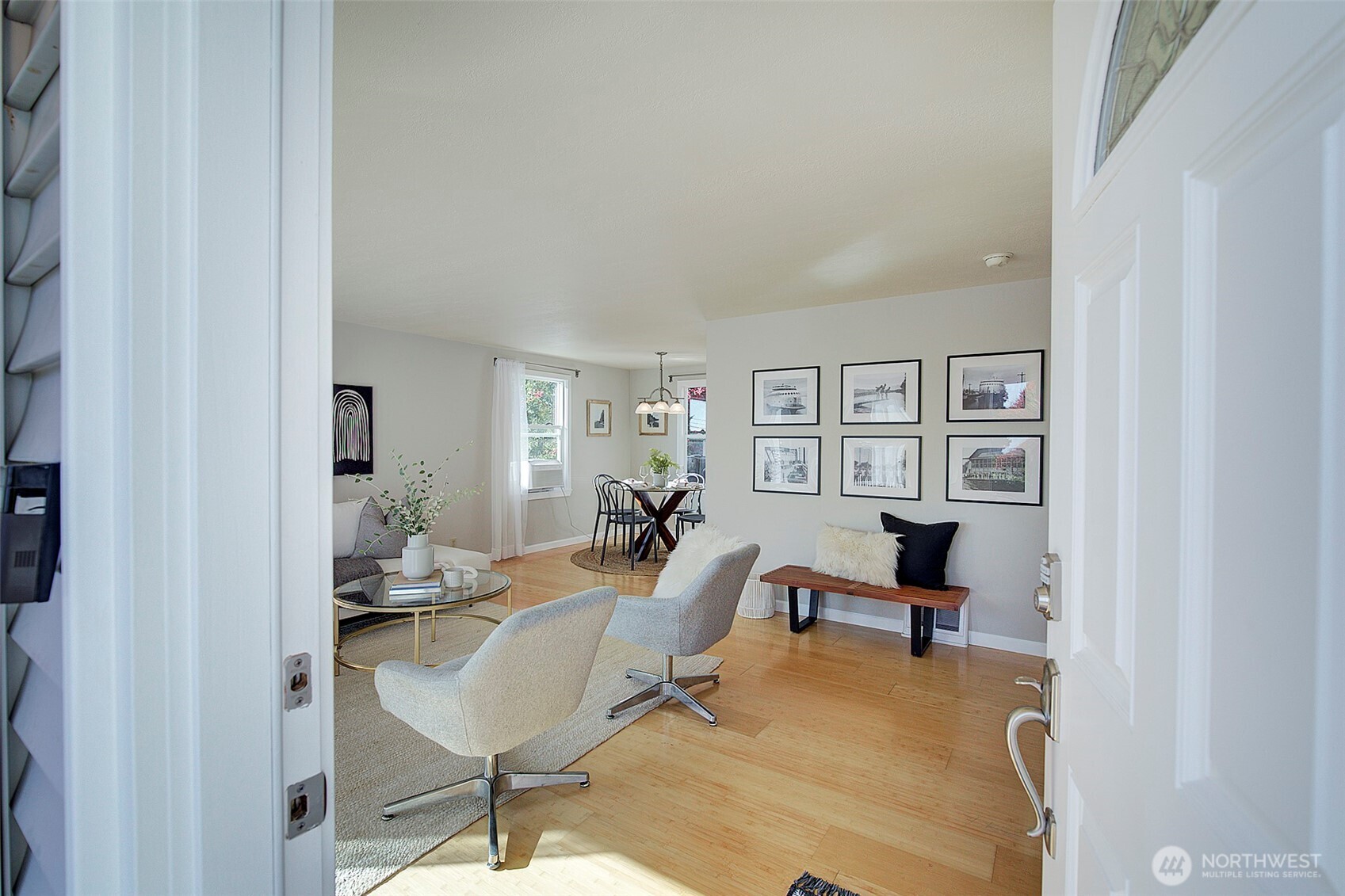 7357 28th Avenue Southwest Seattle, WA 98126 - Photo 3 of 36 Gallery Image 3