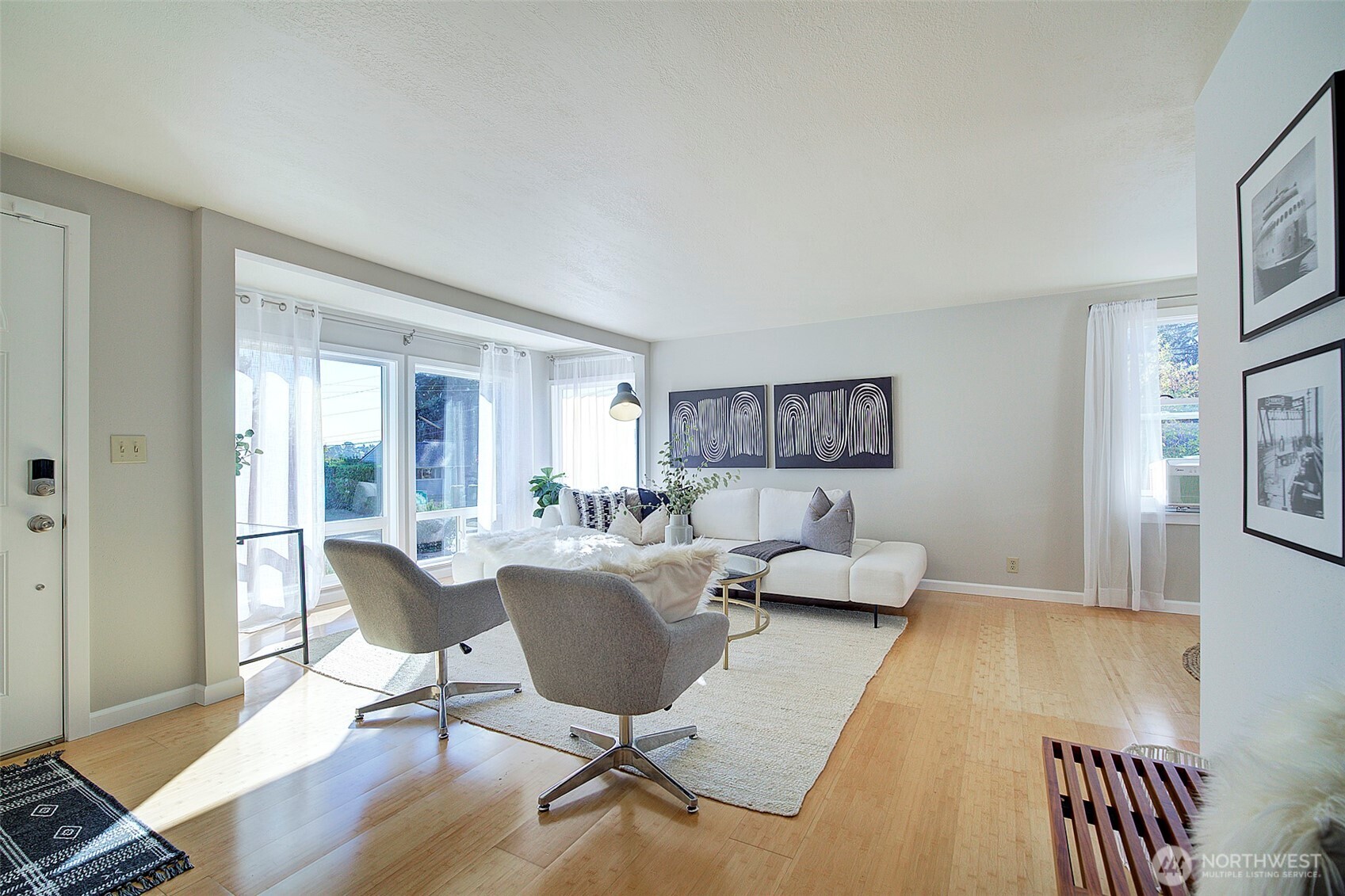 7357 28th Avenue Southwest Seattle, WA 98126 - Photo 4 of 36 Gallery Image 4