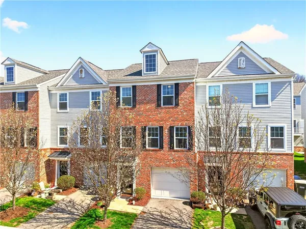 $350,000 | 221 Faulk Drive, Warrendale, PA 15086