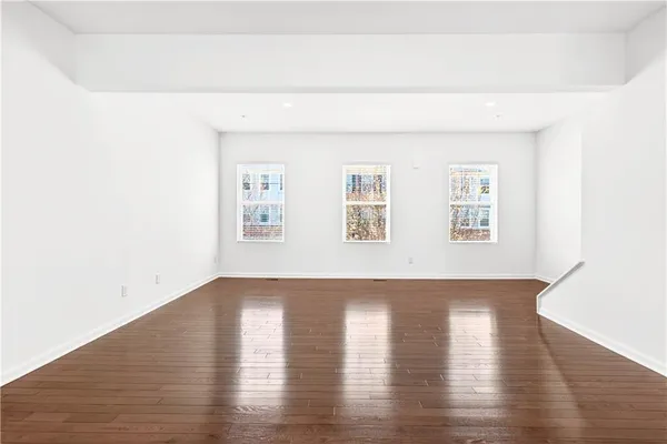 $350,000 | 221 Faulk Drive, Warrendale, PA 15086