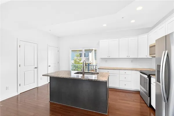 $350,000 | 221 Faulk Drive, Warrendale, PA 15086