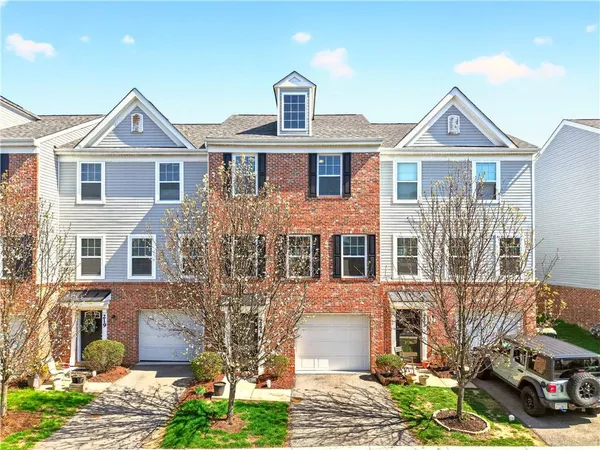 $350,000 | 221 Faulk Drive, Warrendale, PA 15086