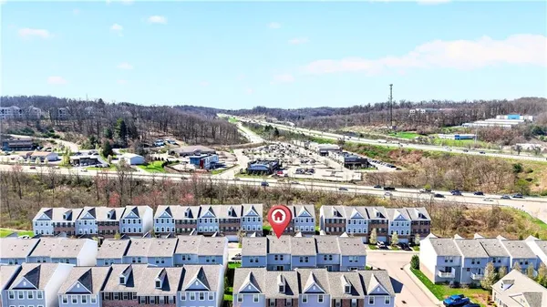 $350,000 | 221 Faulk Drive, Warrendale, PA 15086