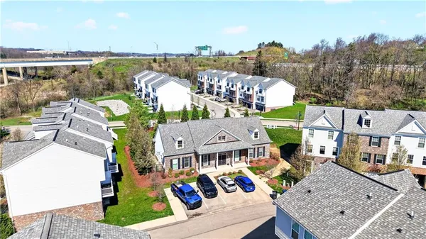 $350,000 | 221 Faulk Drive, Warrendale, PA 15086