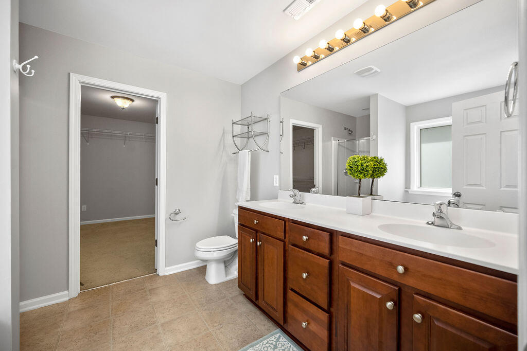 192 Decatur Drive Summerville, SC 29486 - Photo 14 of 46 Owner Ensuite