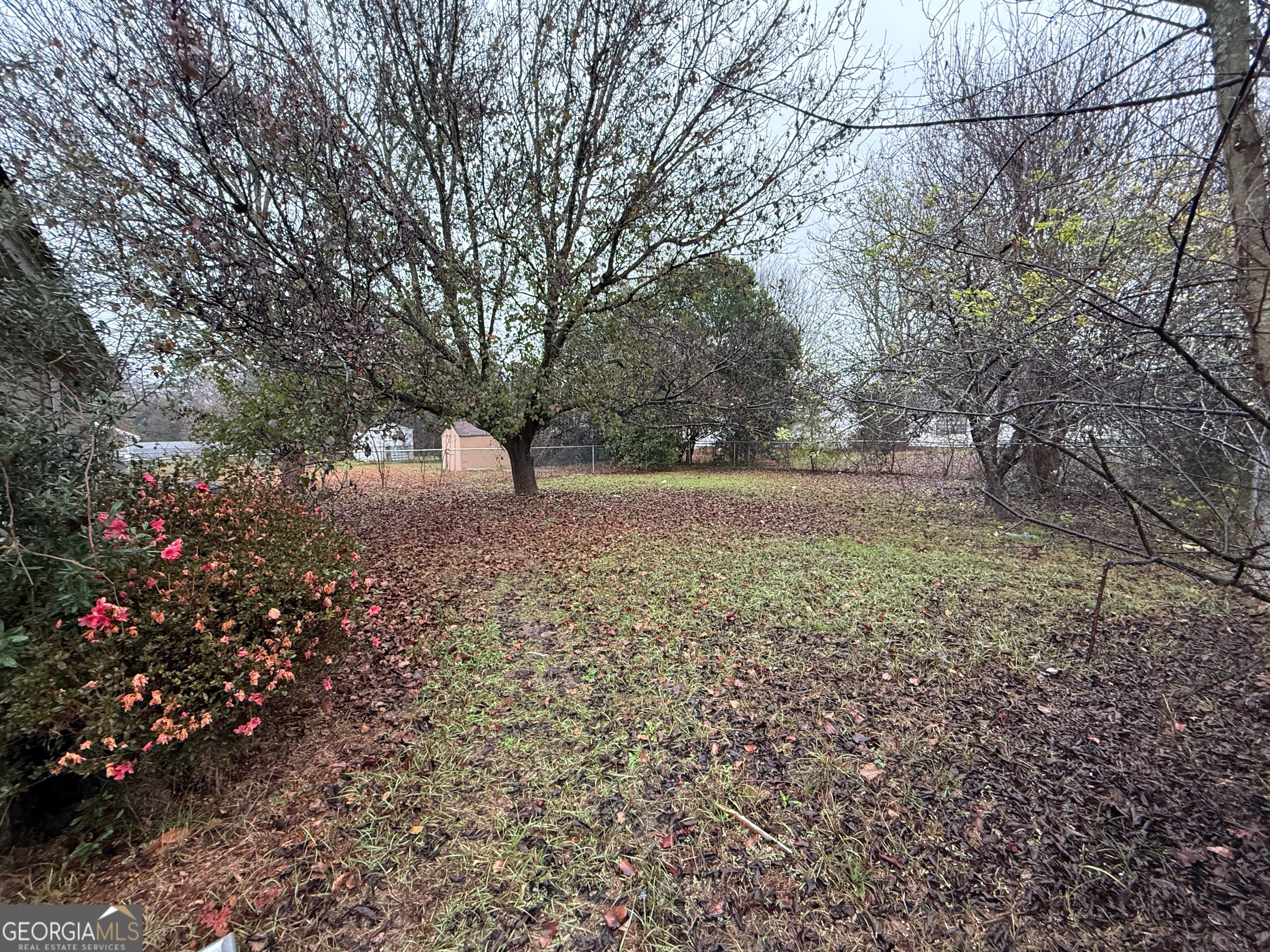 212 Dunmurry Place Warner Robins, GA 31093 - Photo 7 of 21 a view of outdoor space with deck and yard