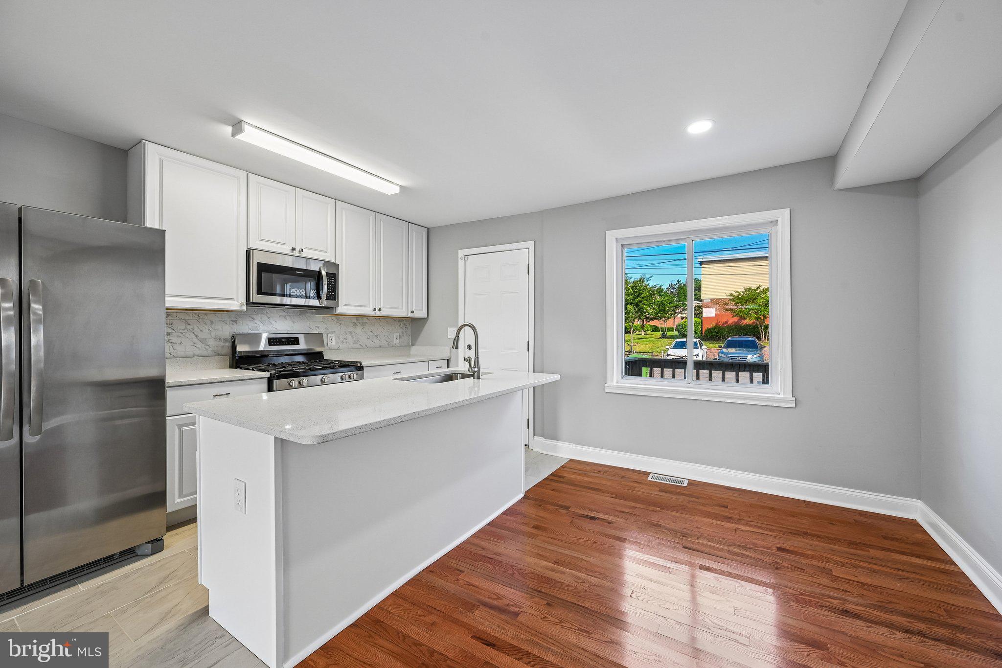 628 Roundview Road Baltimore, MD 21225 - Photo 14 of 43