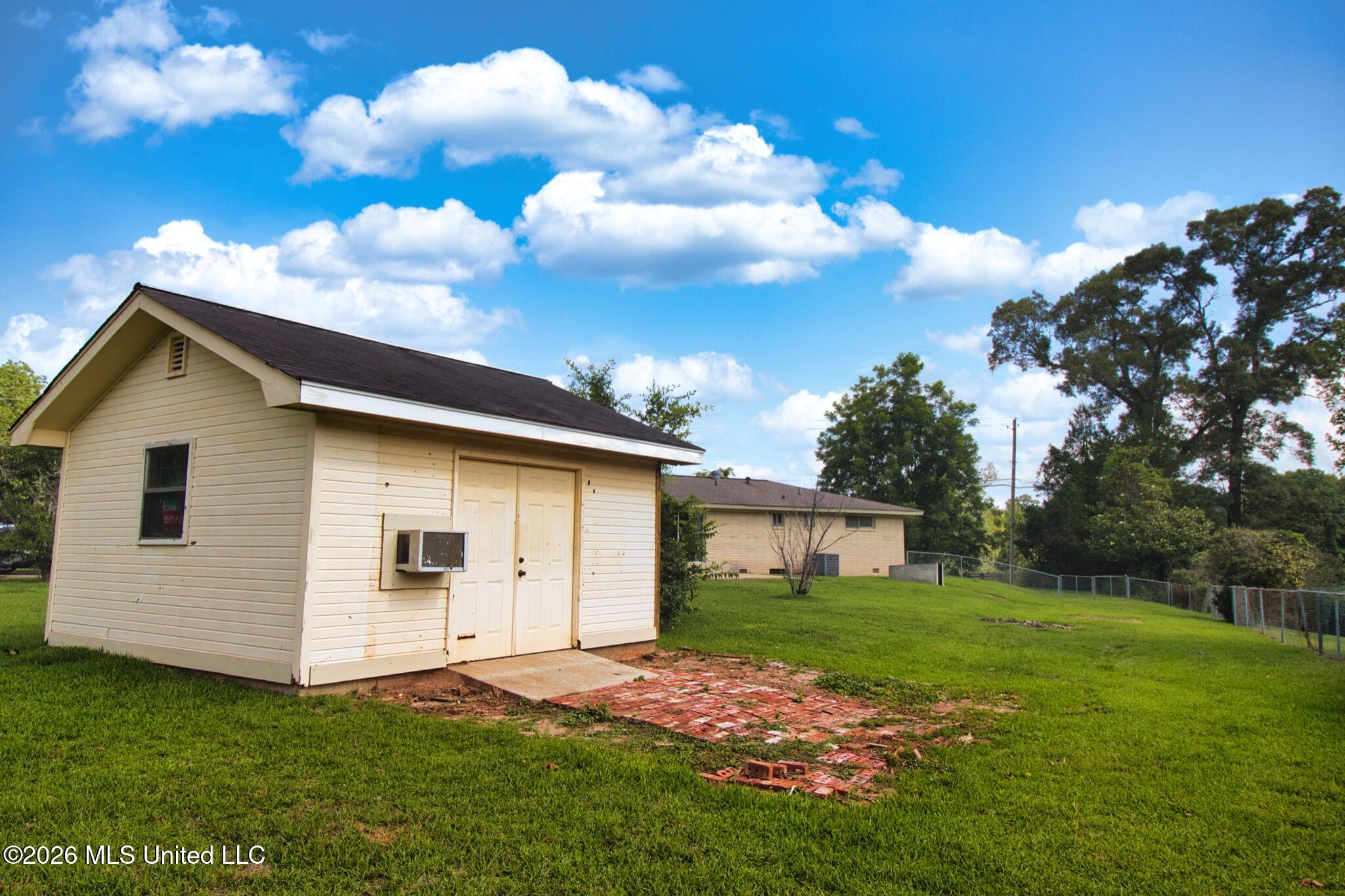 700 Old Richton Road Petal, MS 39465 - Photo 23 of 31 IMG_1057