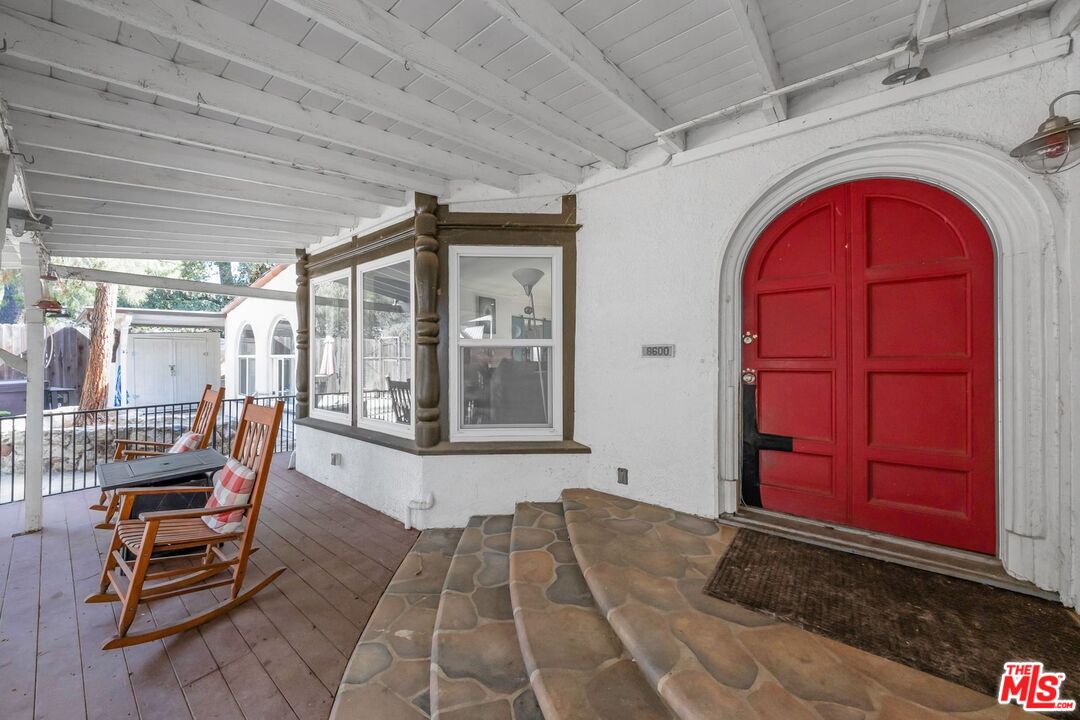8600 La Tuna Canyon Road Sun Valley, CA 91352 - Photo 4 of 60