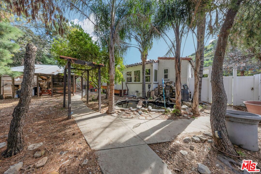 8600 La Tuna Canyon Road Sun Valley, CA 91352 - Photo 52 of 60 a view of outdoor space yard and patio
