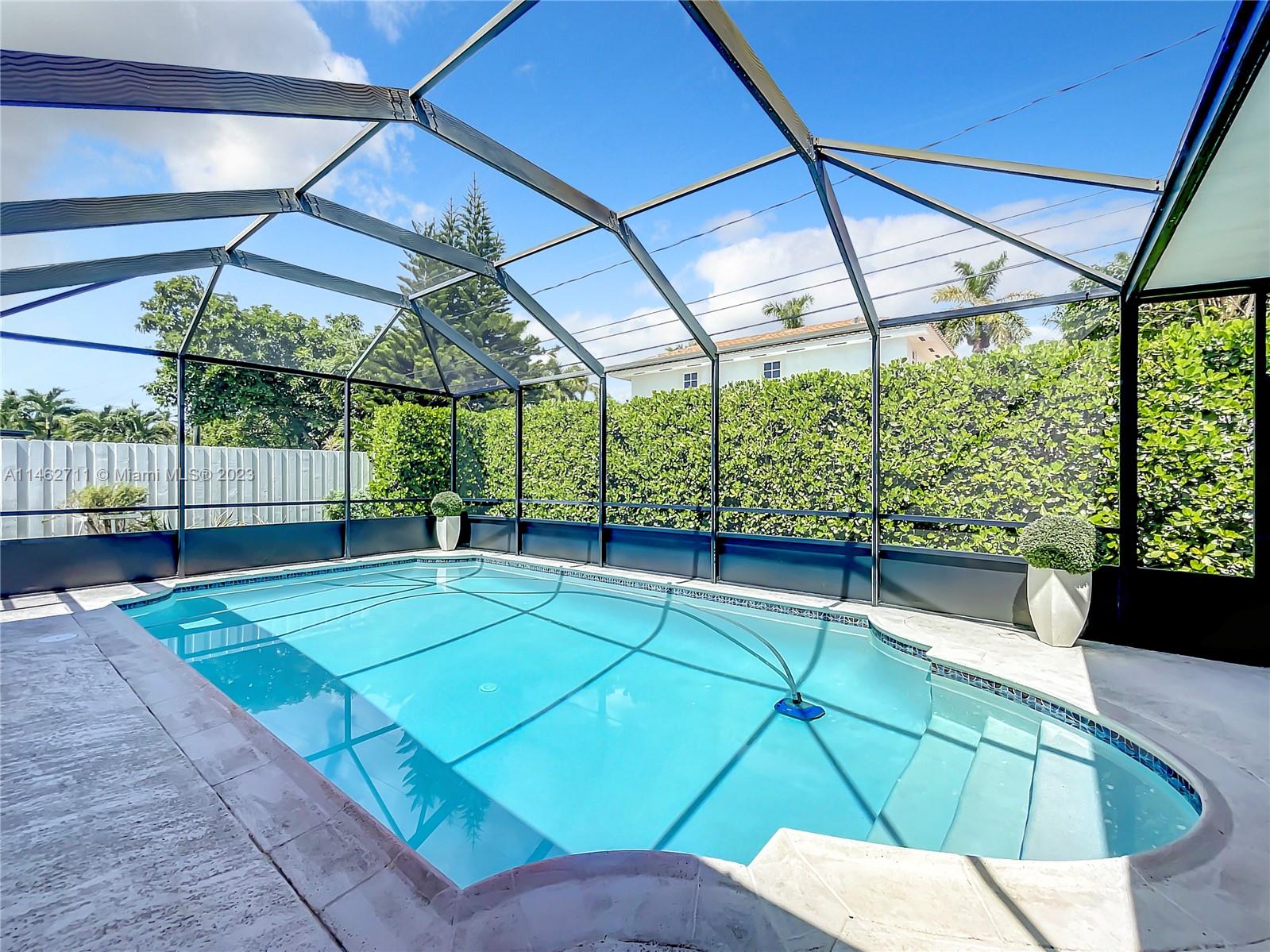 9035 Southwest 48th Terrace Miami, FL 33165 - Photo 34 of 37 a view of outdoor space