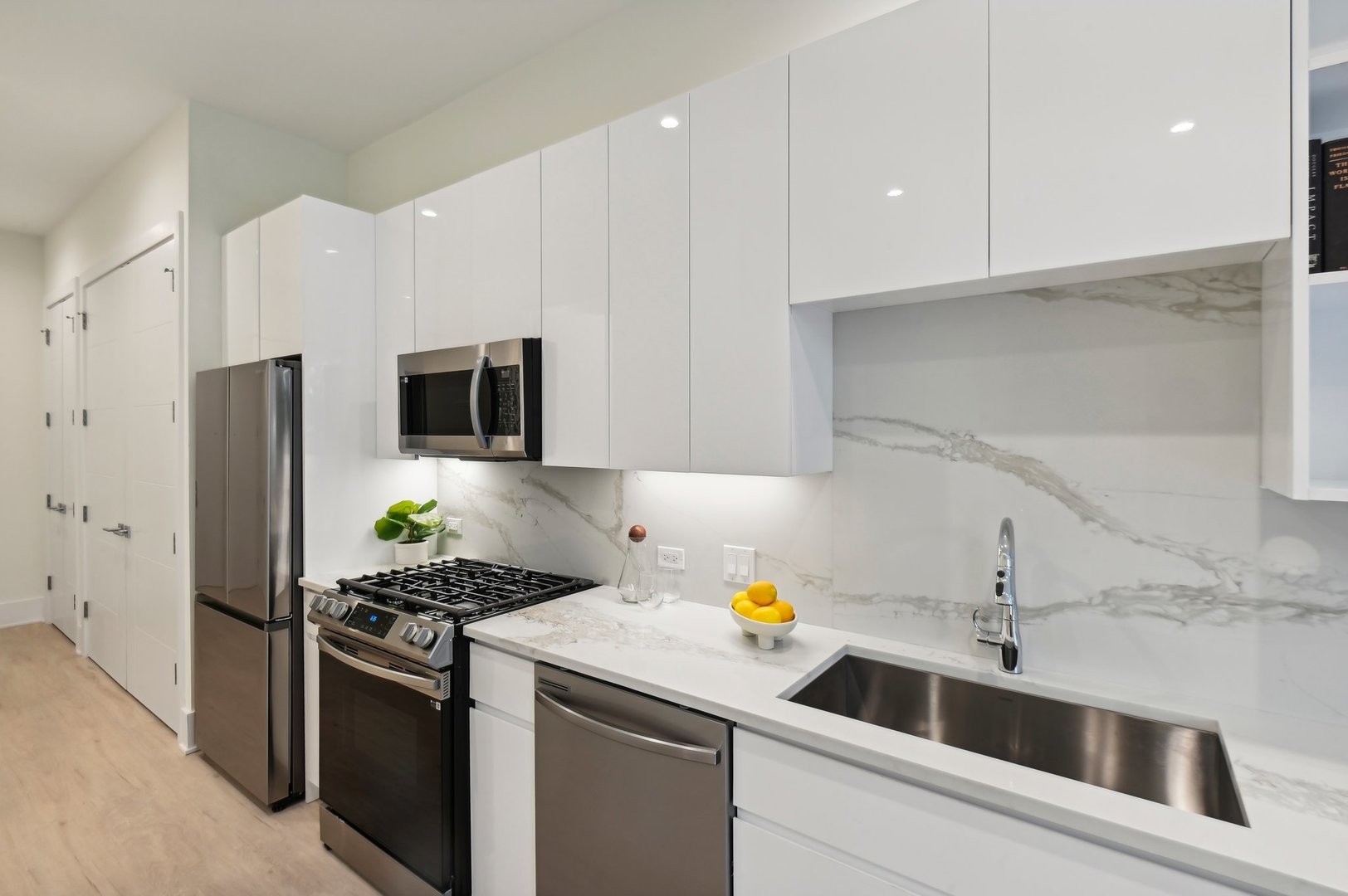 812 West Adams Street, Unit C31 Chicago, IL 60607 - Photo 12 of 35