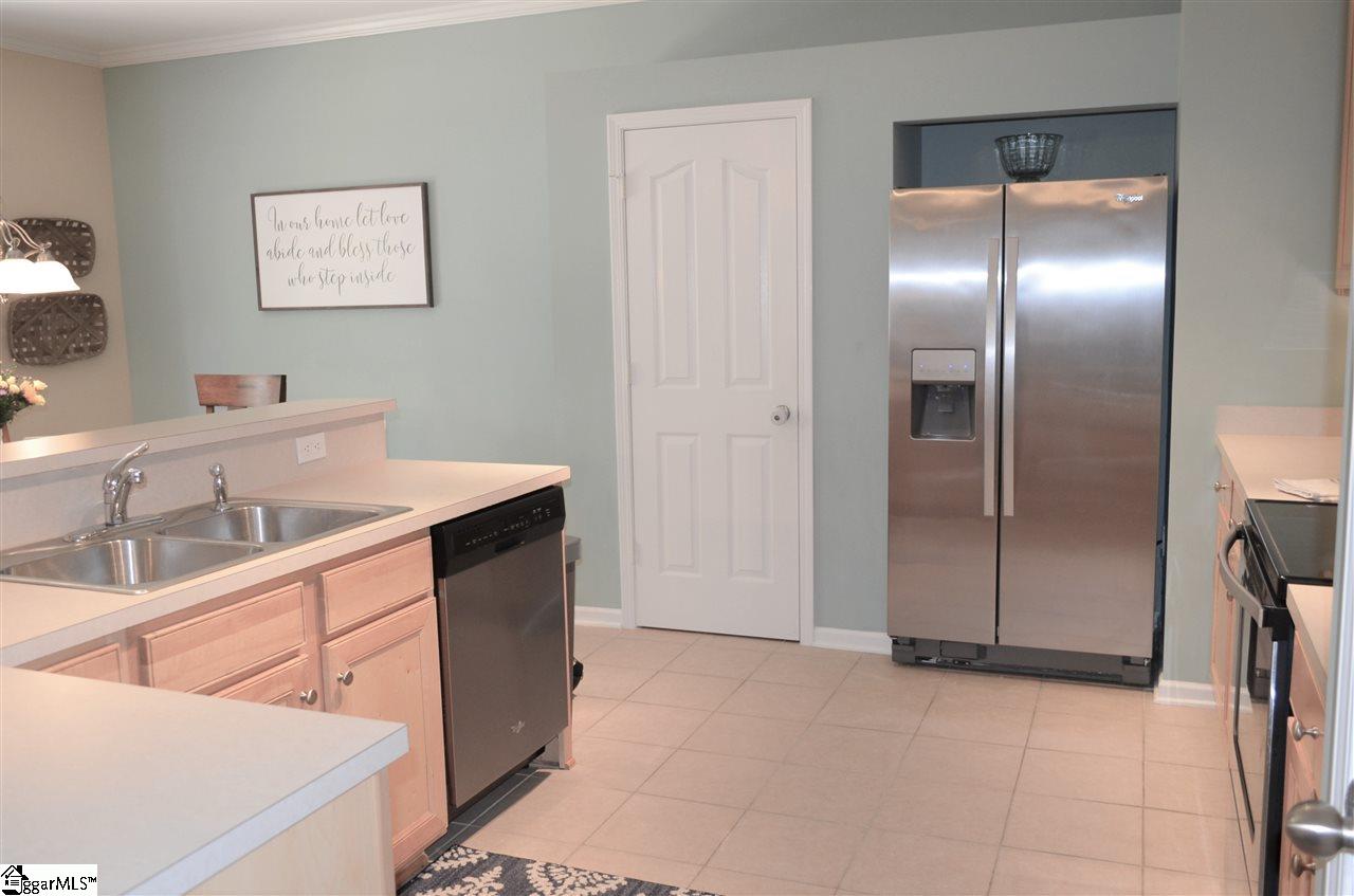 10 Knoll Ridge Drive Greer, SC 29650 - Photo 9 of 34 Gallery Image 9