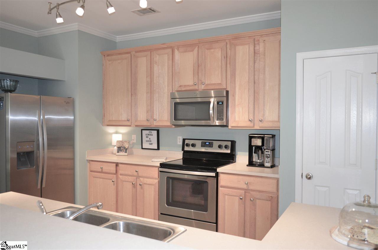 10 Knoll Ridge Drive Greer, SC 29650 - Photo 10 of 34 Gallery Image 10