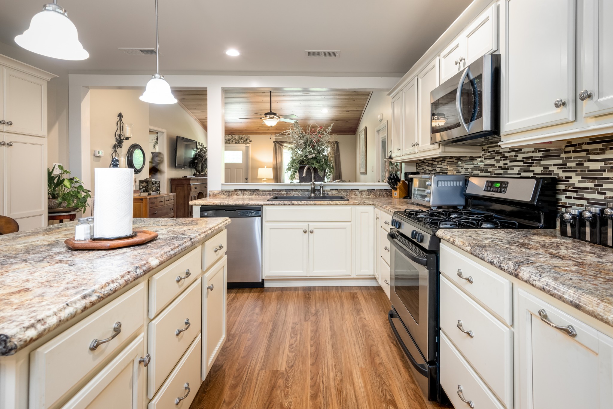 2149 Walter Garrett Road Parsons, TN 38363 - Photo 8 of 46 Gallery Image 8