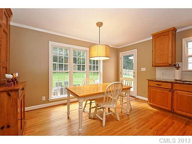 2908 Goneaway Road Charlotte, NC 28210 - Photo 5 of 16 Gallery Image 5