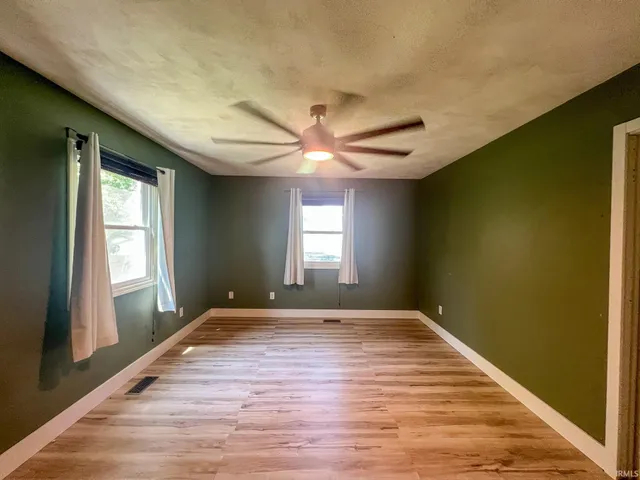 $270,000 | 429 Jay Street, Topeka, IN 46571